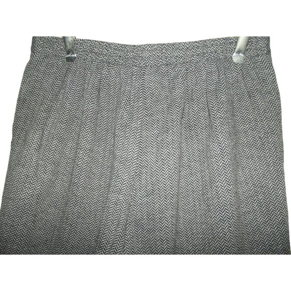 Alfred Dunner Dress Pant 8 x28"Inseam Herringbone Print ankle black gray chevron - Picture 6 of 6